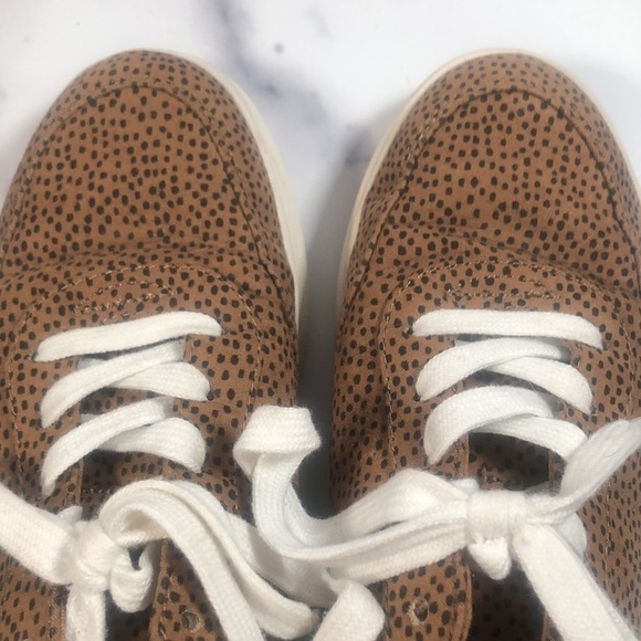 Old Navy Soft-Brushed Faux-Suede Sneakers Cheetah Print Size 8 - Picture 11 of 12